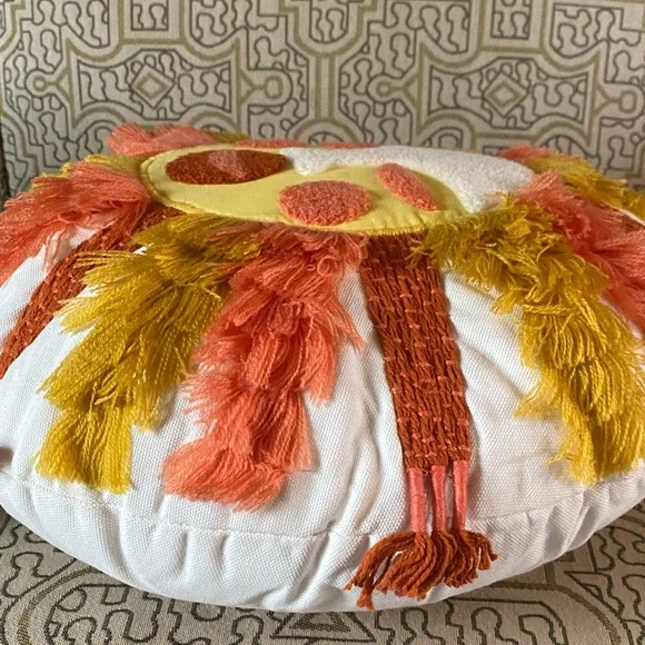 Round Throw Opalhouse Fringed and Embroidered 🆕 - Picture 4 of 6